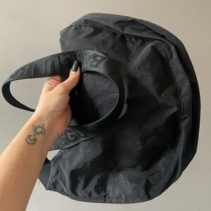 BAGGU Medium Crescent Bag